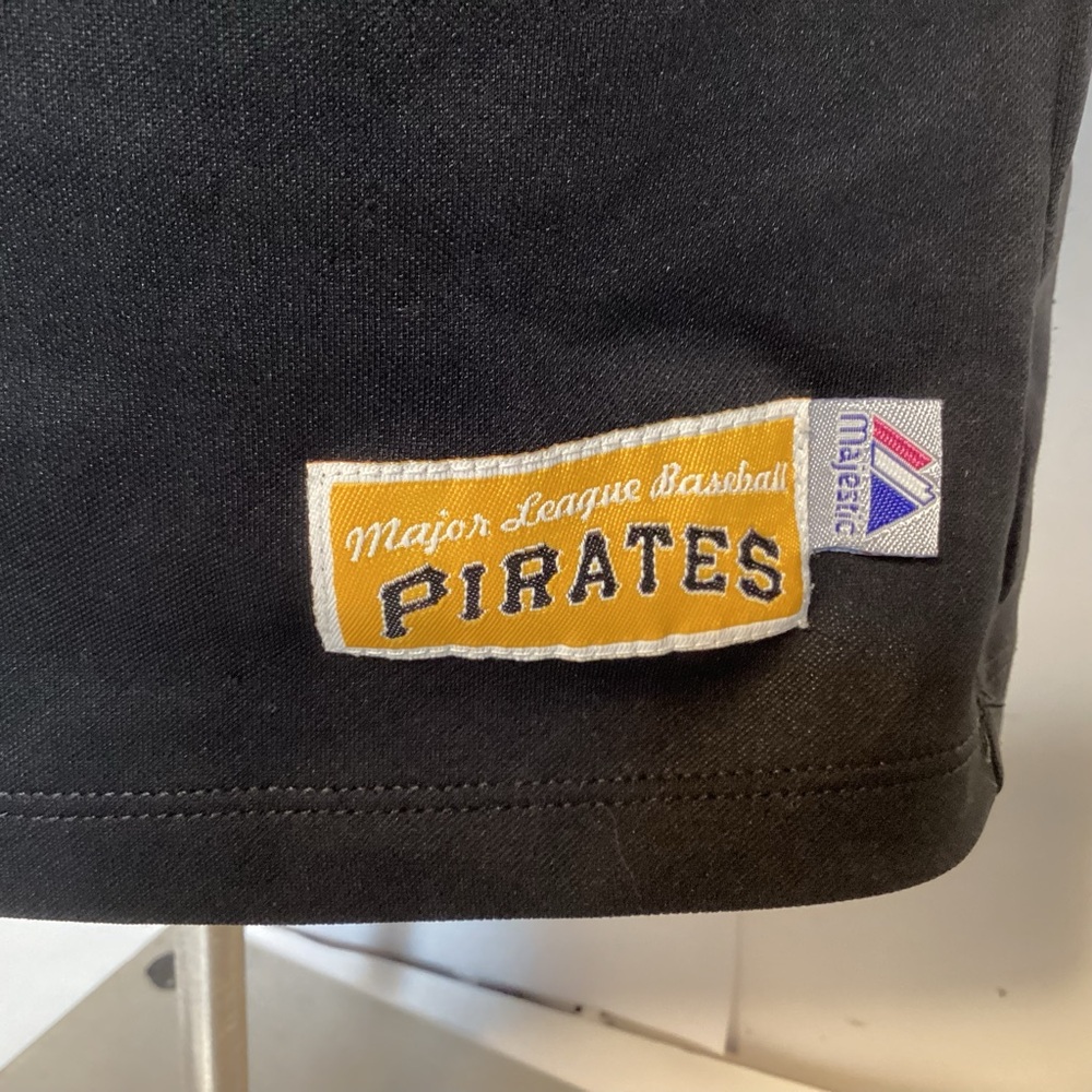 Majestic Pittsburgh Pirates Women’s Black And Gold Baseball Jersey size medium - Picture 3 of 10